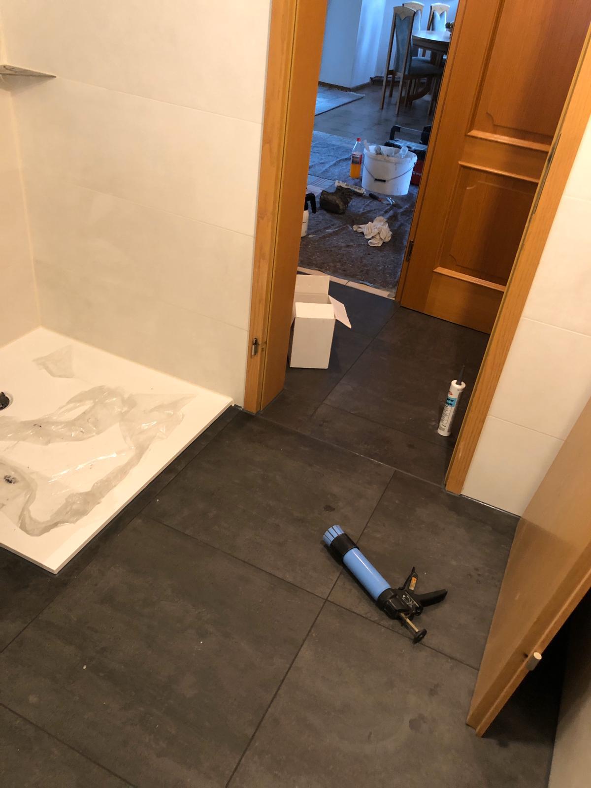 Fliesenverlegung Boden & Wand