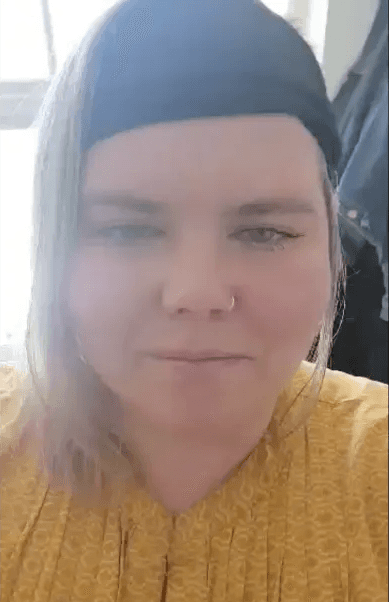 Professionelle Sängerin Mandi Lee gibt ein Video-Testimonial zu ihrem individuellen Stimm-Training im VIP-Programm von Danielle Zuber.