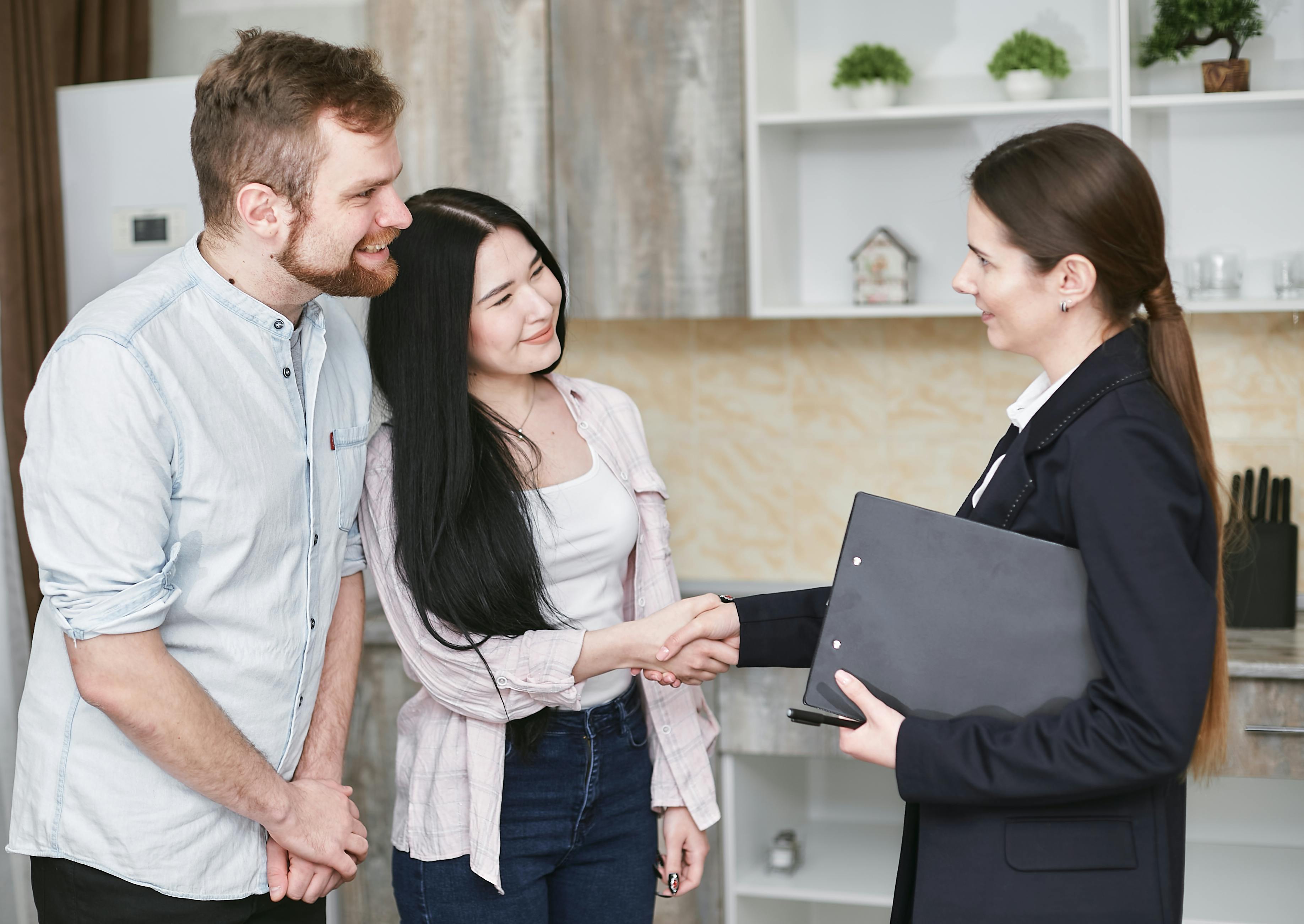 Broker talking to the couple