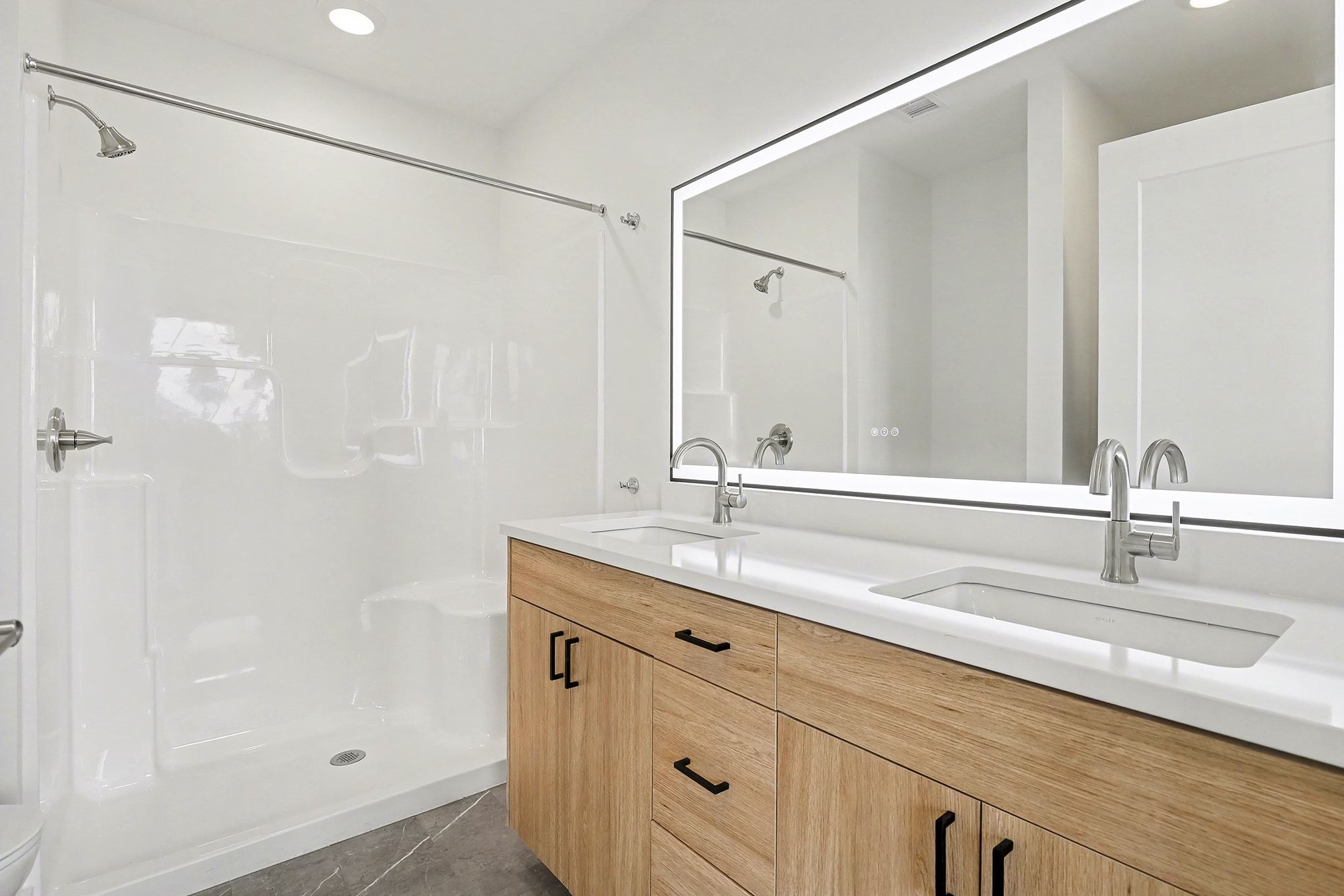 A transparent glass bottle with a dropper, designed for precise liquid measurements and dispensing.