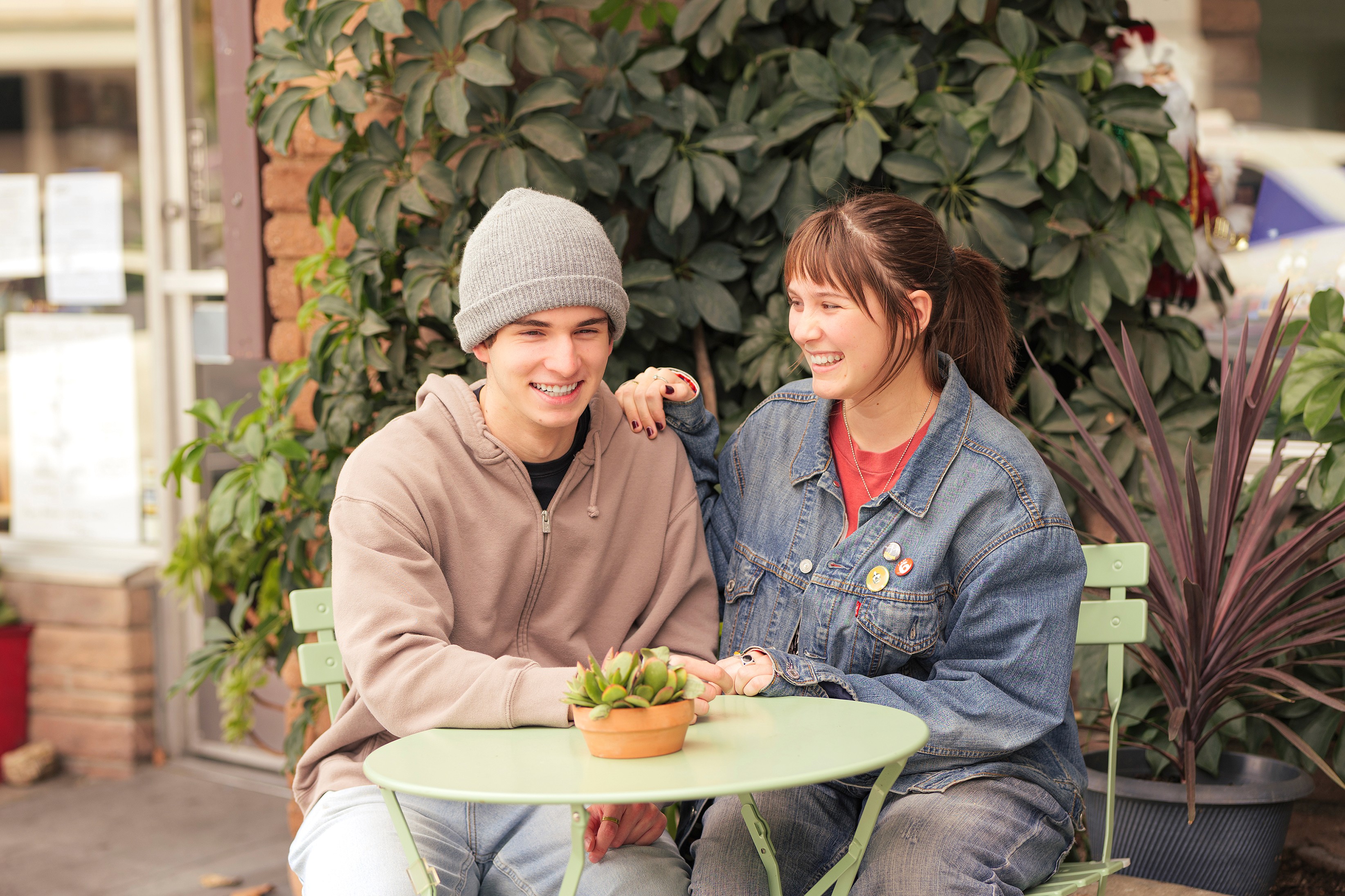 Couple sitting laughing together in Claremont CA | FFotos