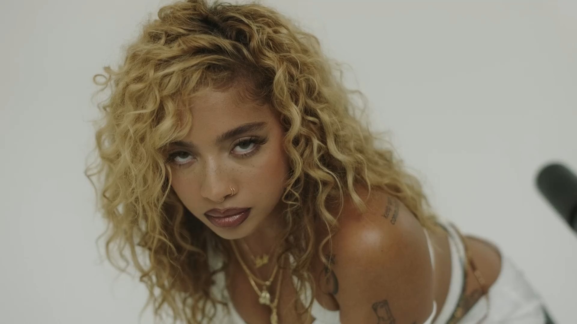 kiana lede irresponsible