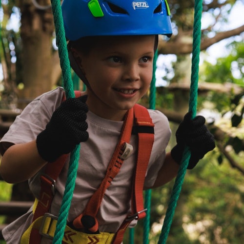 Treetops Adventure Western Sydney: bilhetes para o Curso de Cordas para Jovens em Abbotsbury