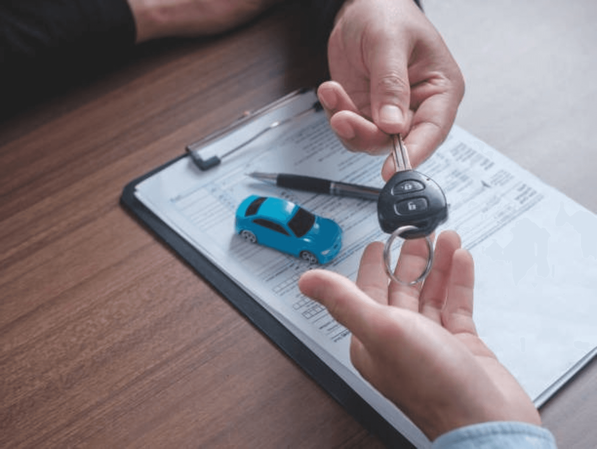 Dynamic picture of a cyclist riding downhill