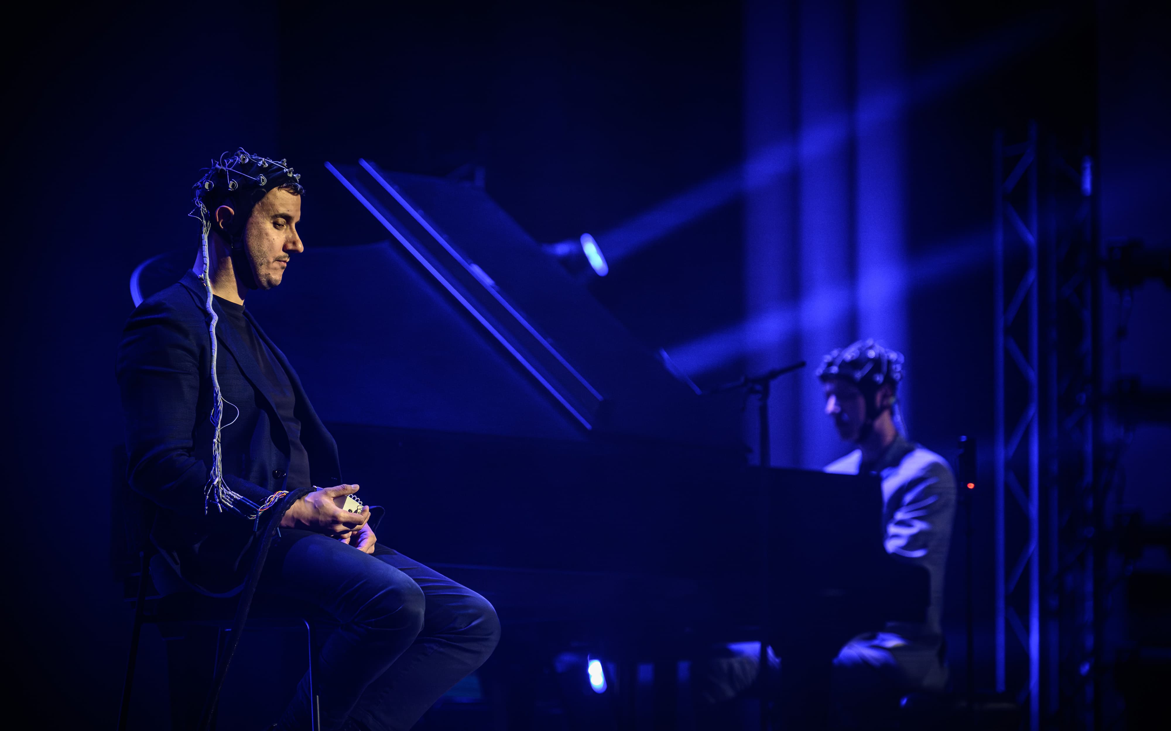 Live visuals from Echoes of Eternity, an immersive performance created by RenaiXance with Steinway & Sons in Paris.