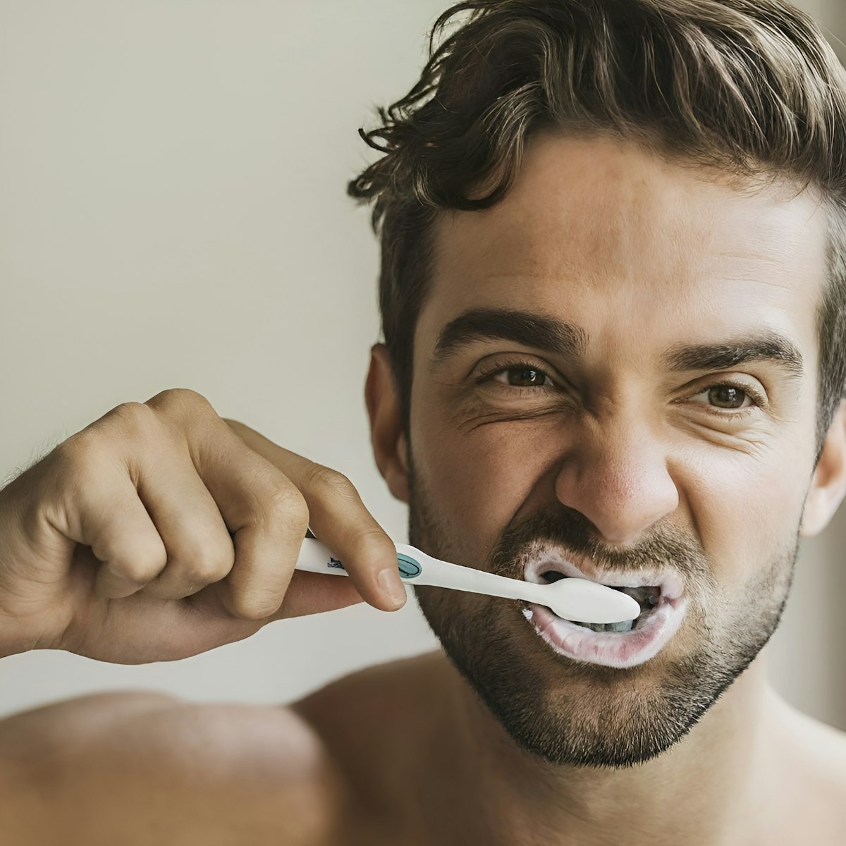 Salud bucal y cuidado de la sensibildiad dental en Mutilva