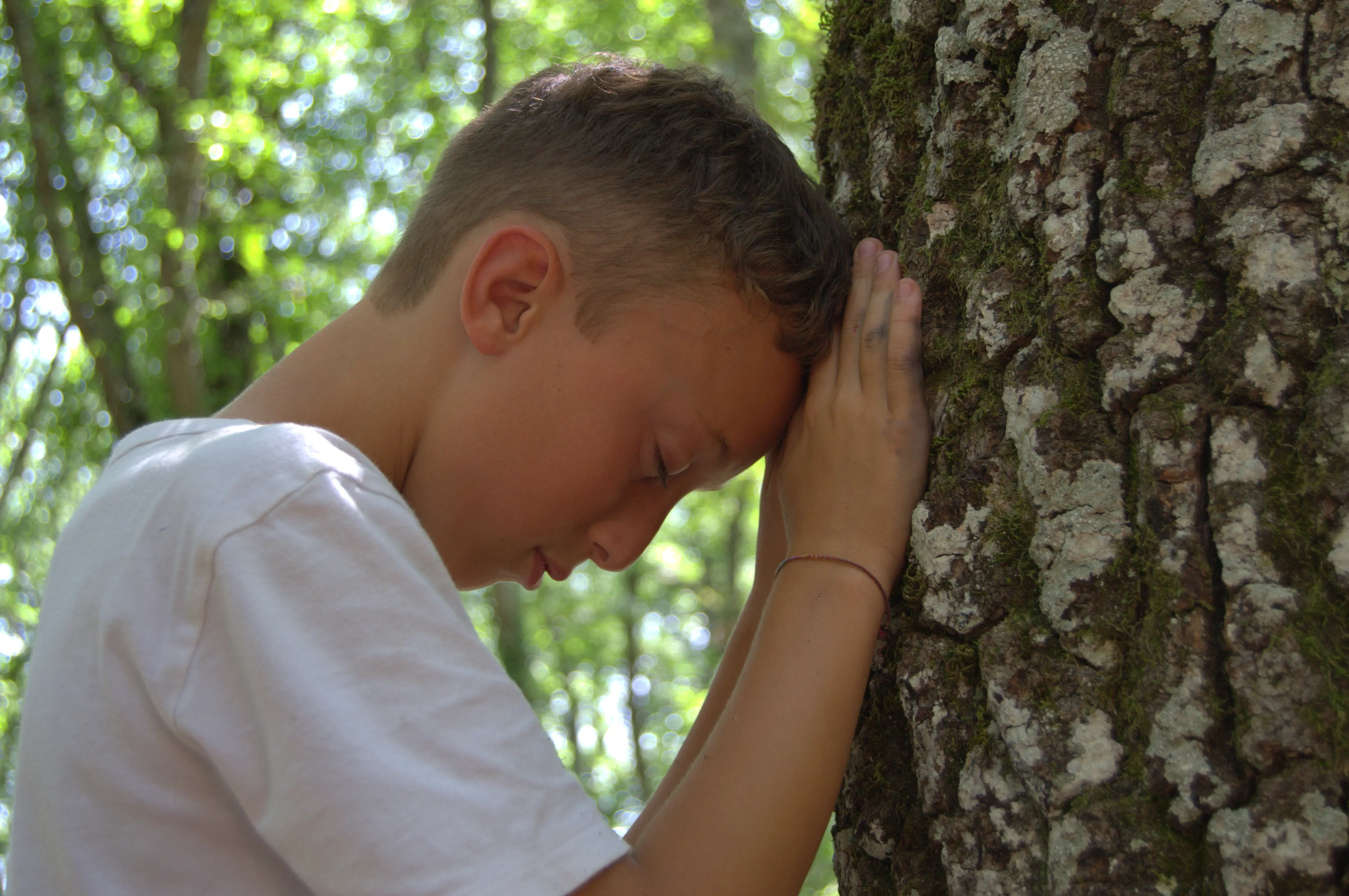 Andrea Modesti, istruttore di survival e bushcraft, esperto in campi avventura per ragazzi e corsi di sopravvivenza outdoor
