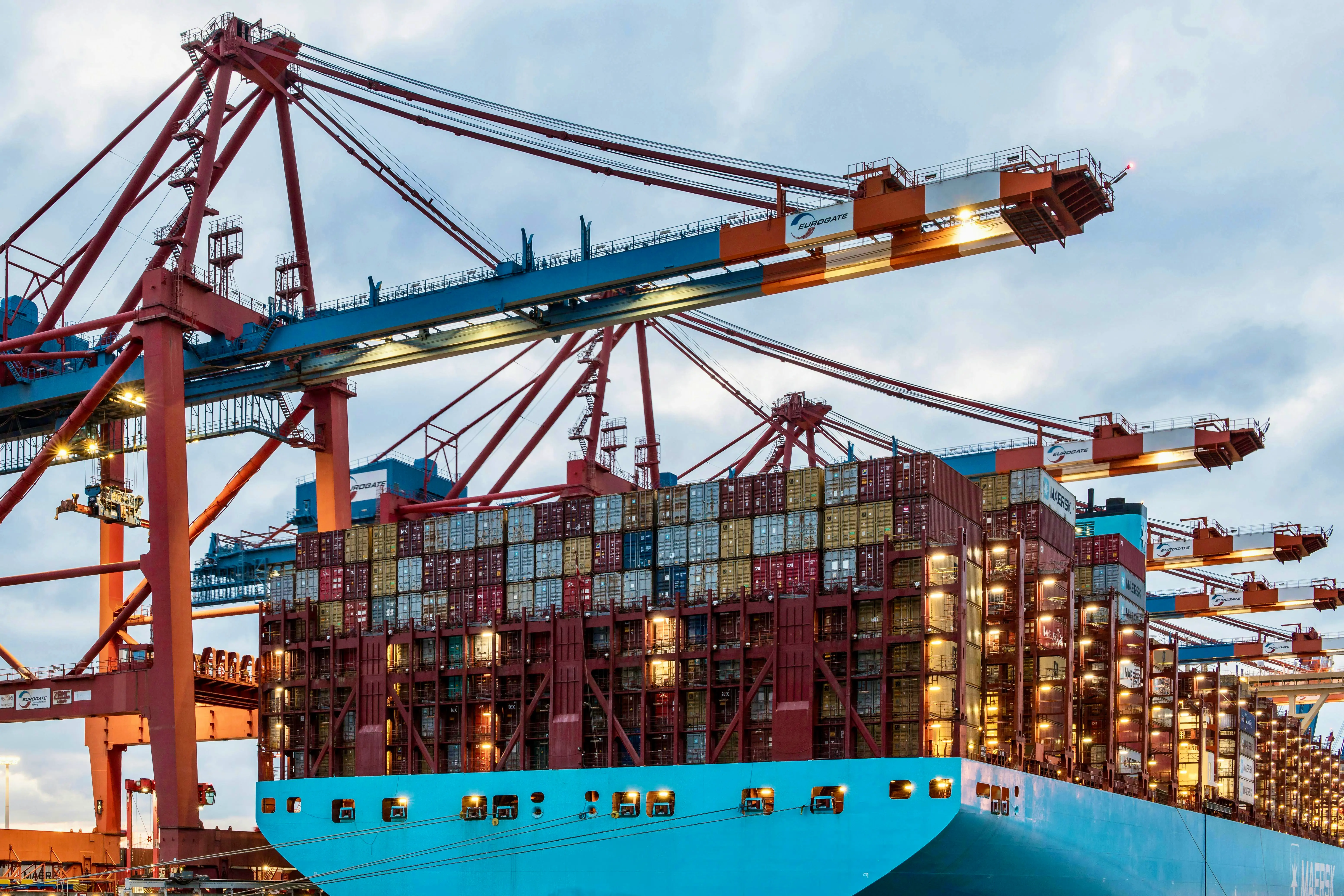 Truck on motion entering a bridge