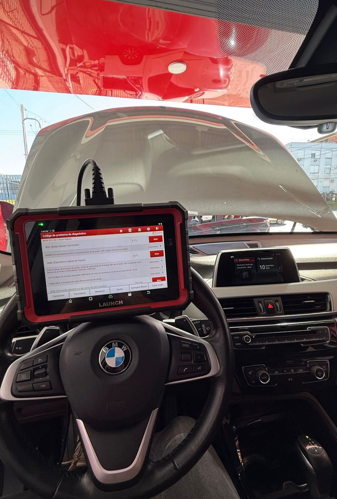 Manutenção de uma BMW intenamente