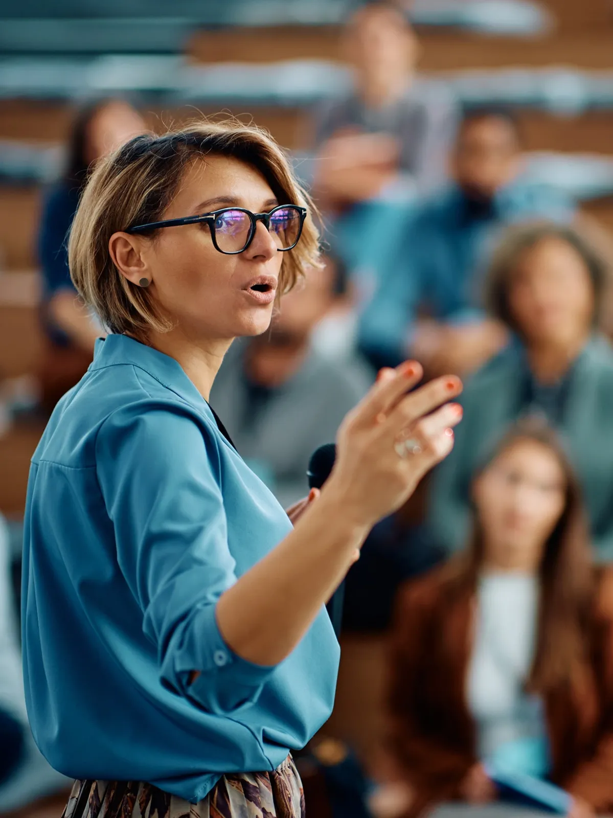 Product management consultant shaping strategic vision and driving agile execution for enterprise product teams.