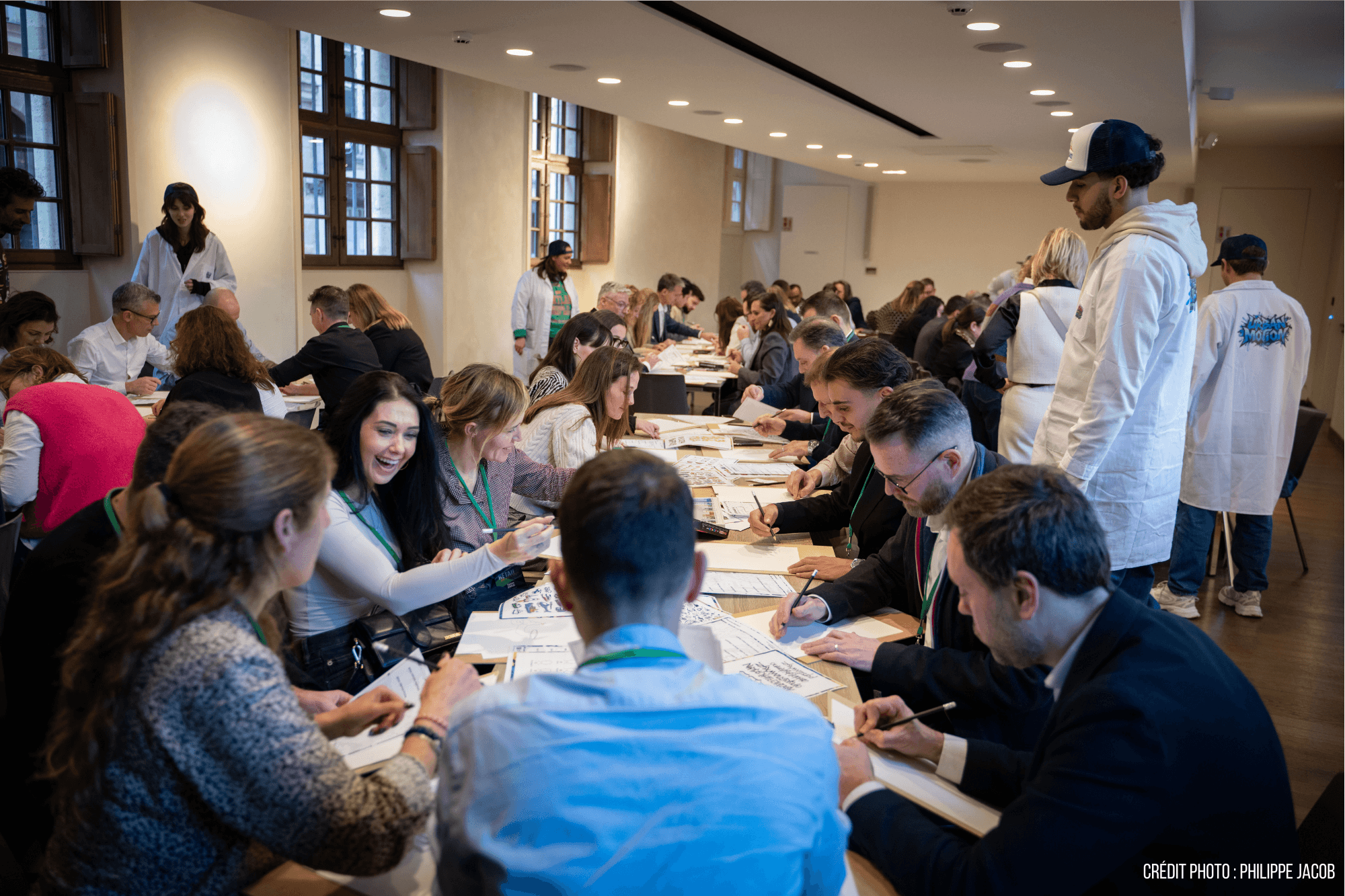 Les participants d'Arval à fond pour le team building Graf' ton collègue organisé par La Jeance