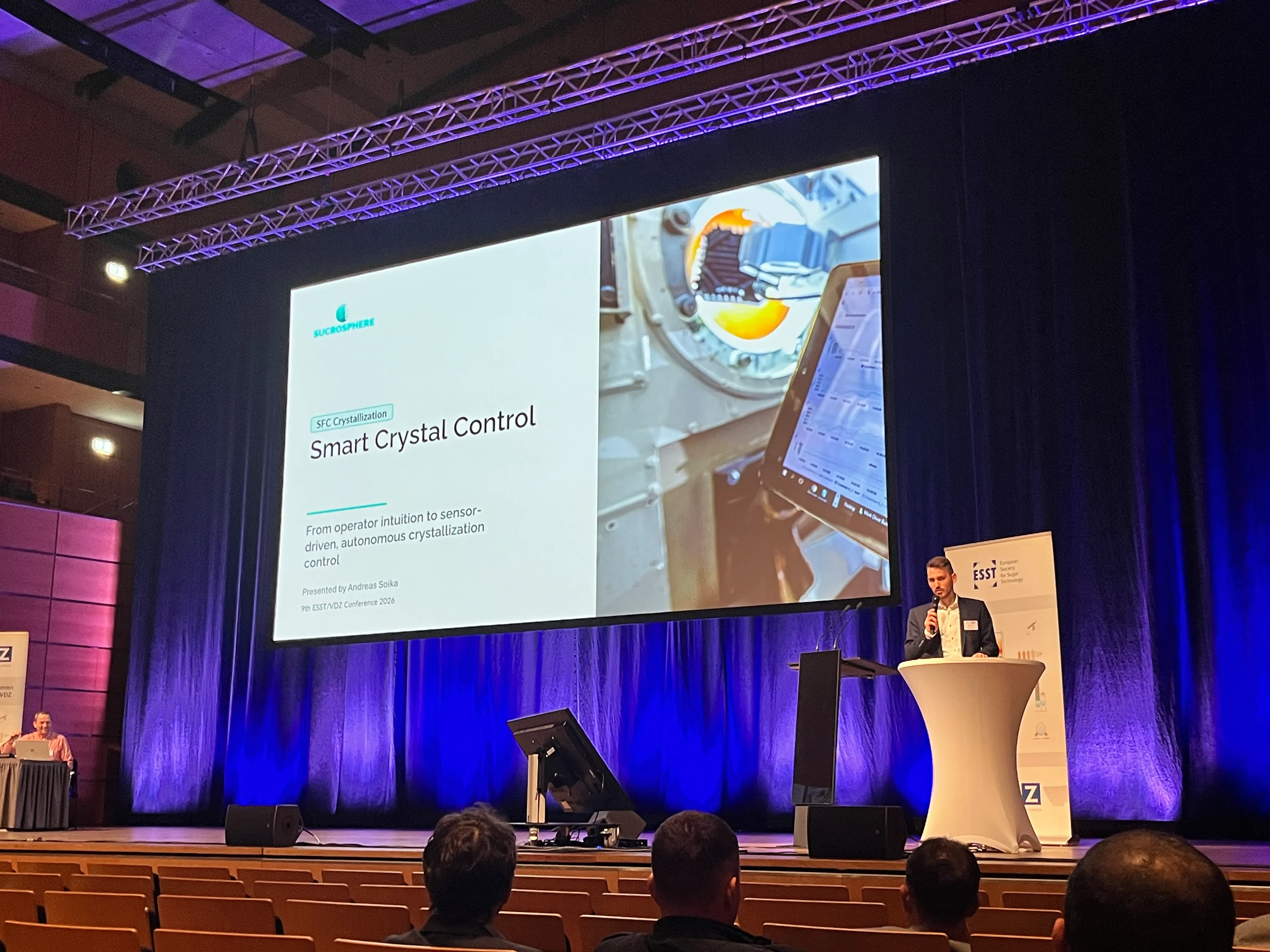 Andreas Soika presenting Smart Crystal Control at VDZ/ESST 2026 in Lubeck