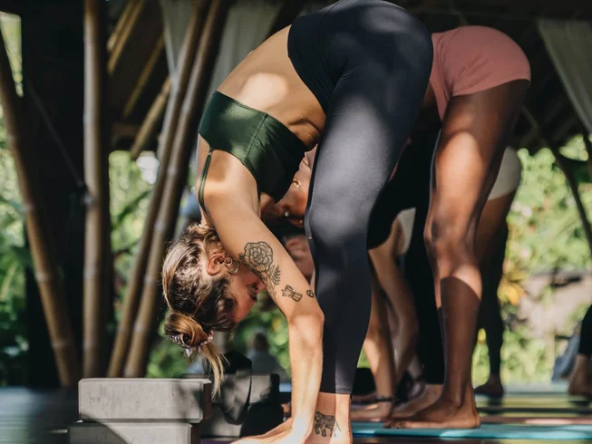 All-inclusive surf and yoga retreat with small group coaching in one of the Algarve’s top surf spots.