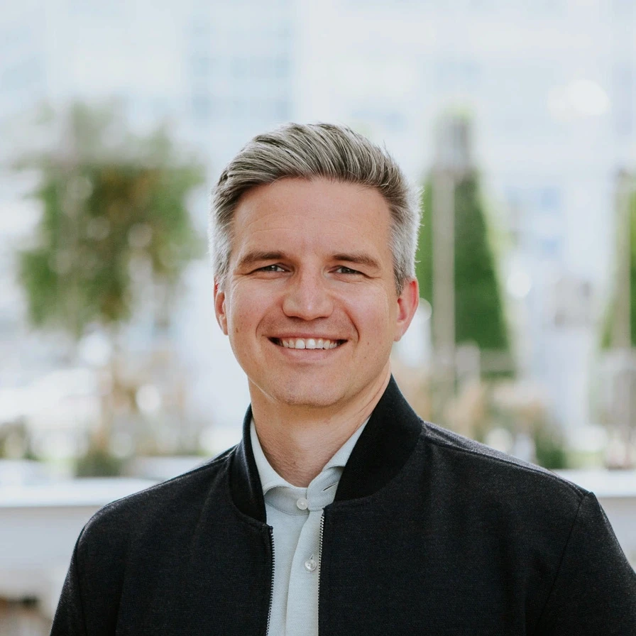 A photograph of signageOS CEO Stan Richter