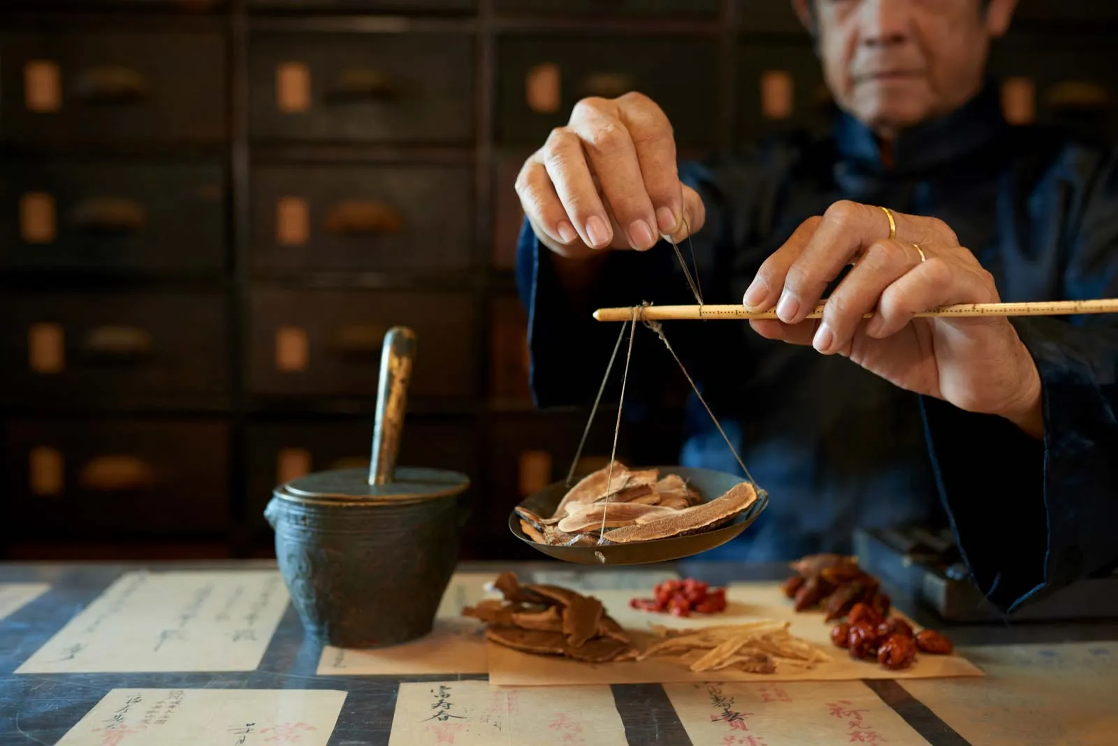 「Chinese herbal medicine prepared for patient, Ontario」