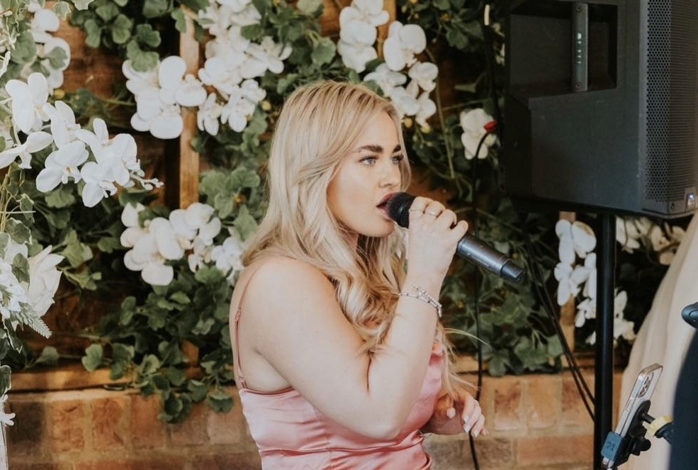 Amber Beckinsale Vocalist 6