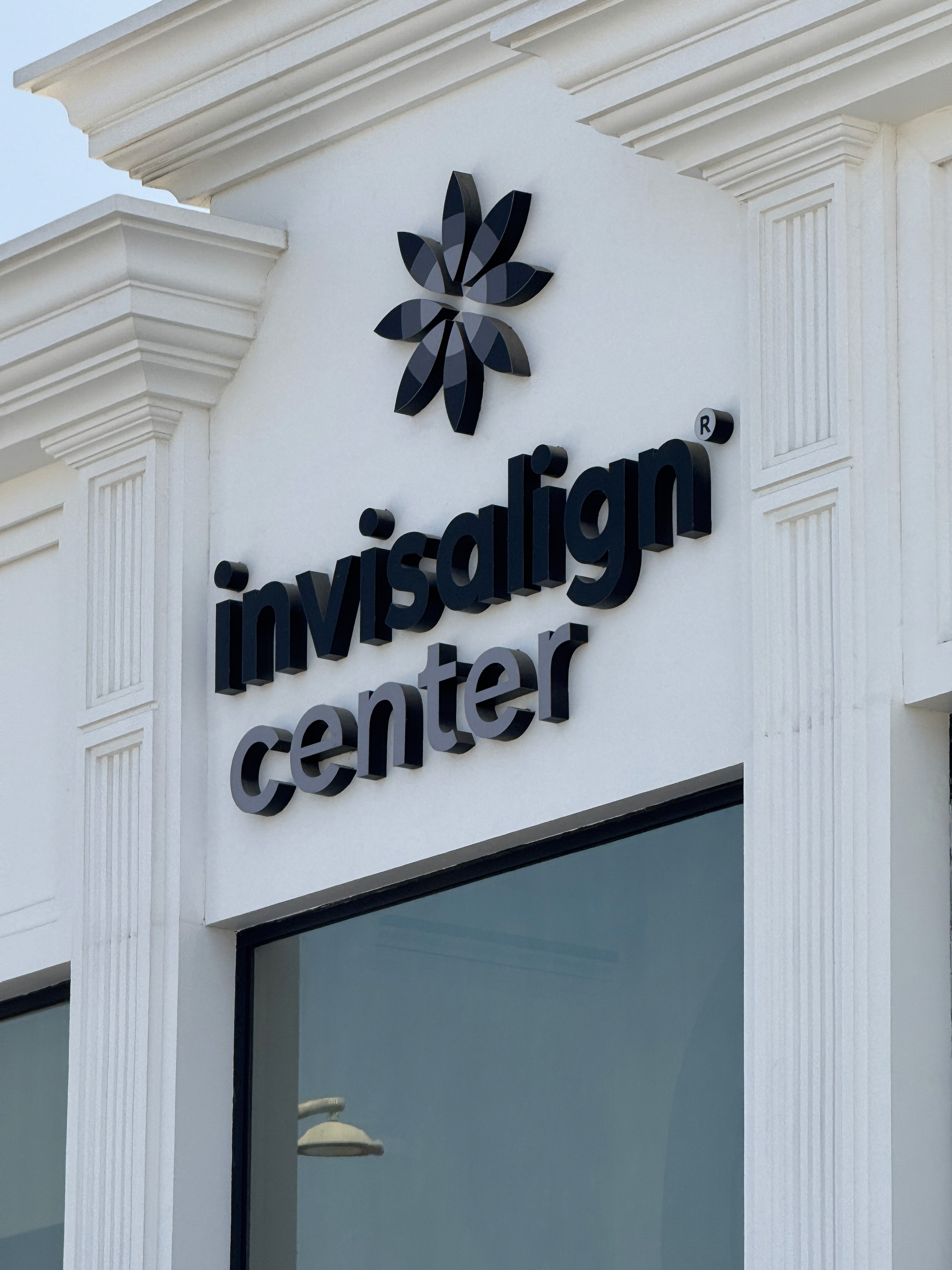 Invisalign braces are provided by a Diamond Top 1% team known for exceptional expertise at the Invisalign Center in Dubai.