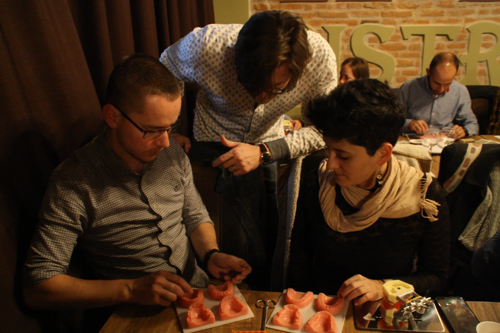 Fogászati Képzések - Kivehető protézistől a fix pótlásig - PraxEvents