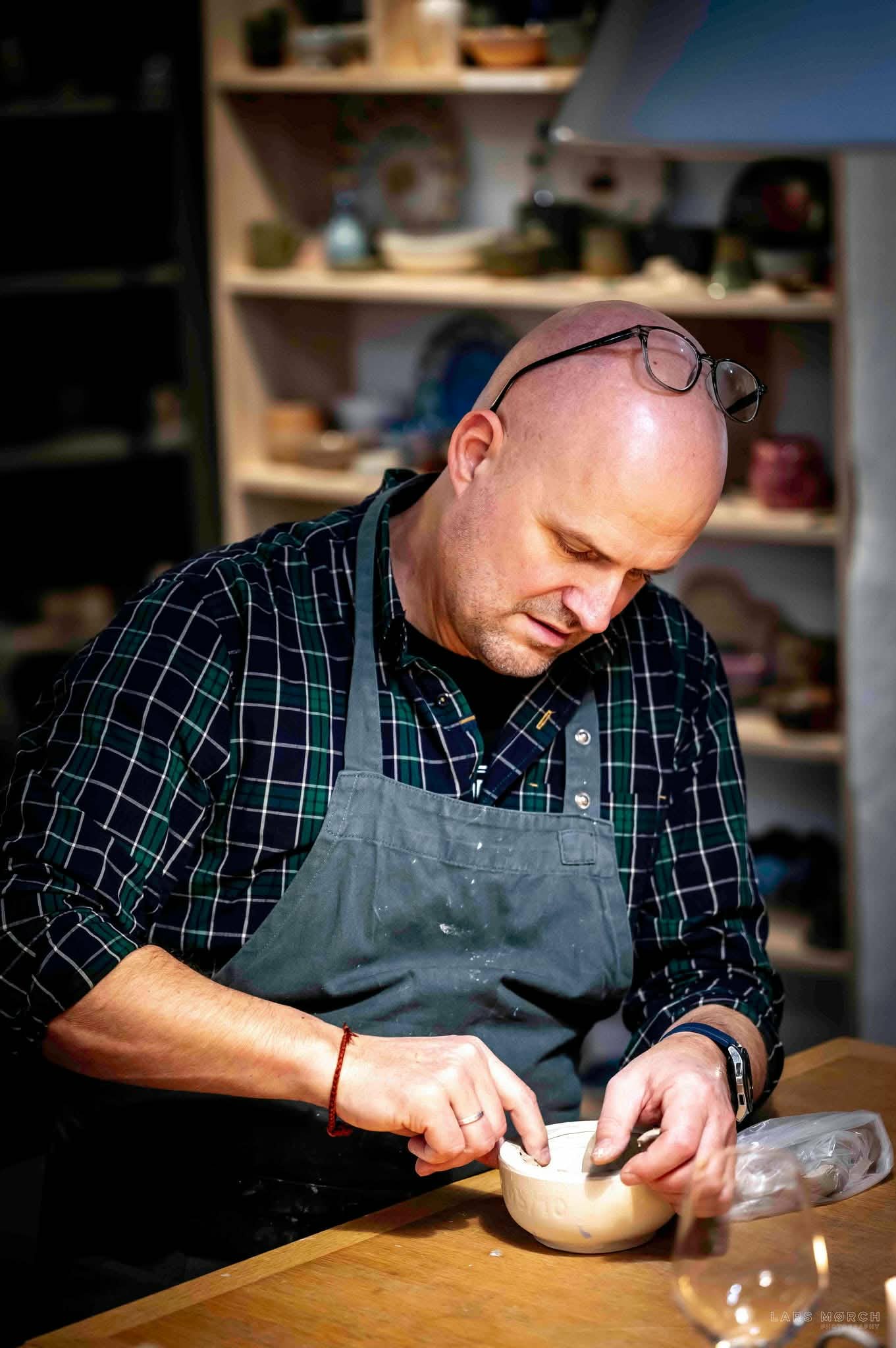 moulding a coffee cup with a casting mould