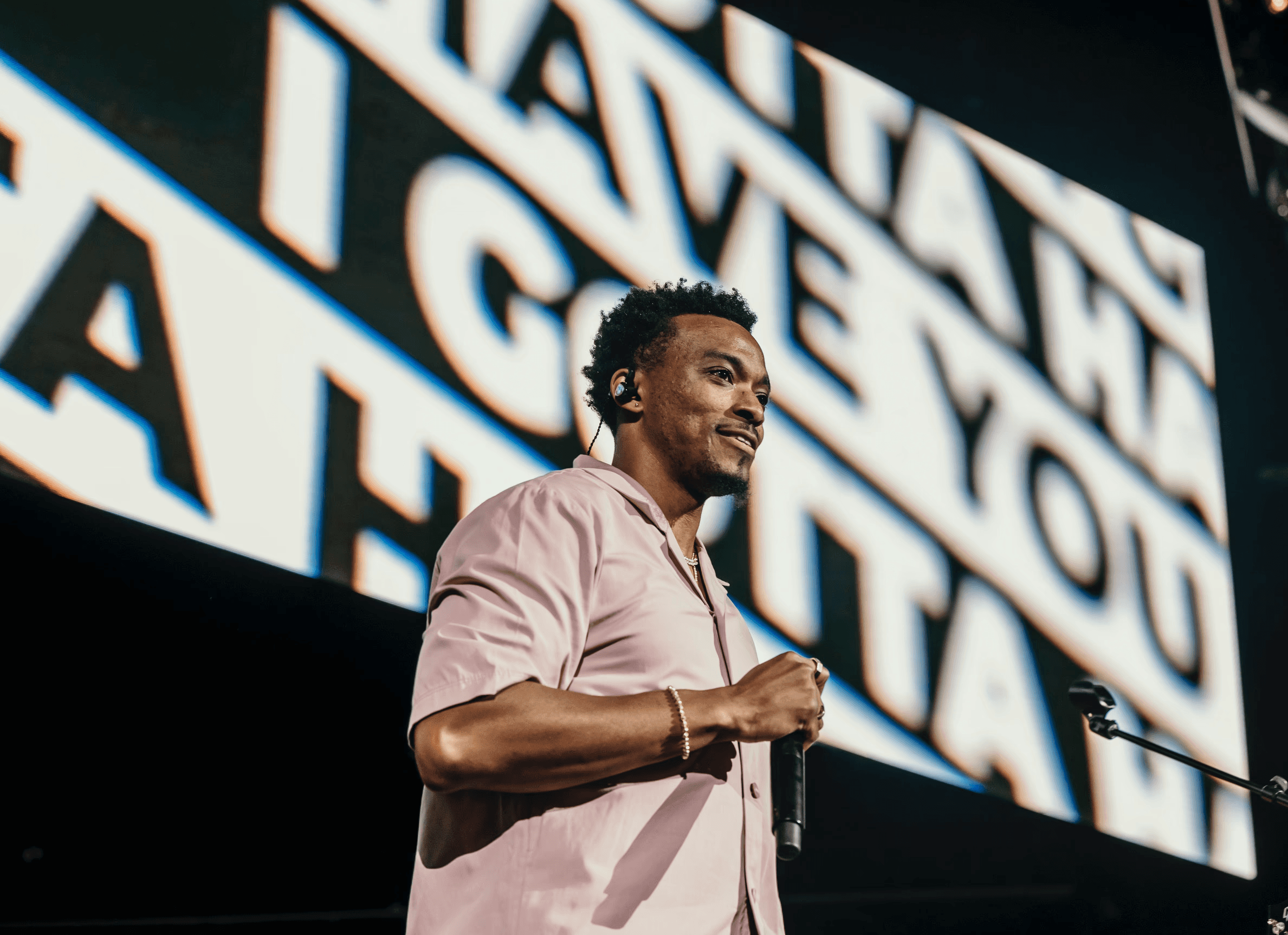 Jonathan McReynolds engaging an audience