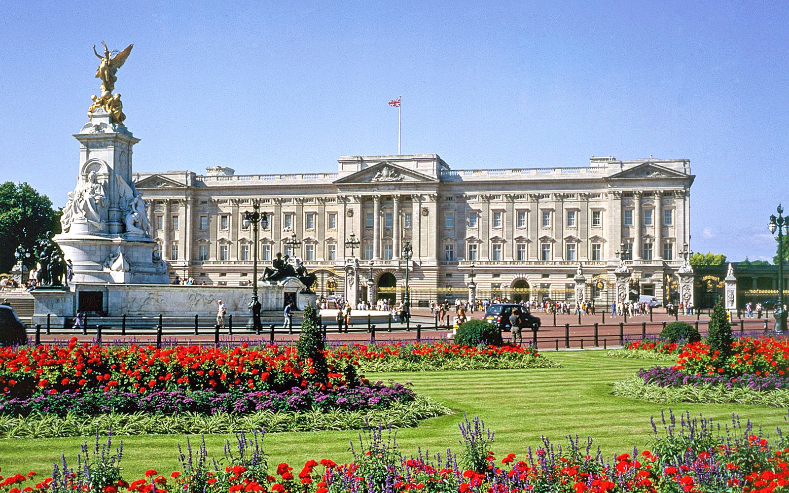 London in June 2026: 14 Things to Book Before They Sell Out