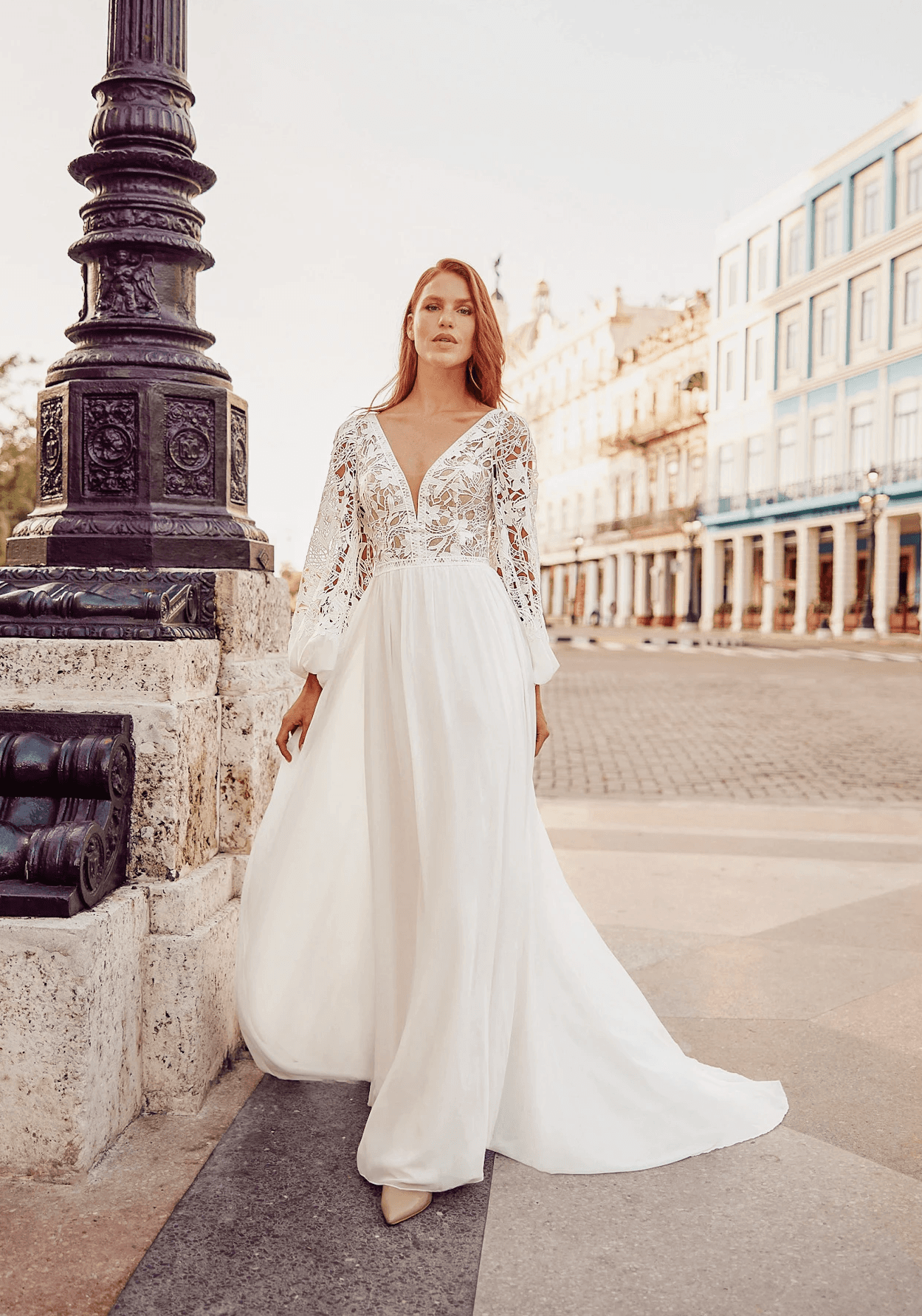 Hochzeitskleid mit Ärmeln im zeitlosen Stil