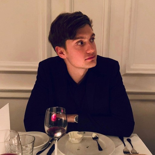 Male testimonial author.