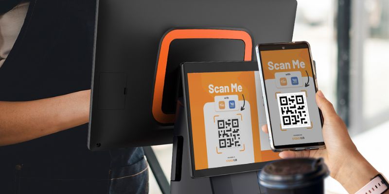 A customer claiming cashback through a StoreHub POS