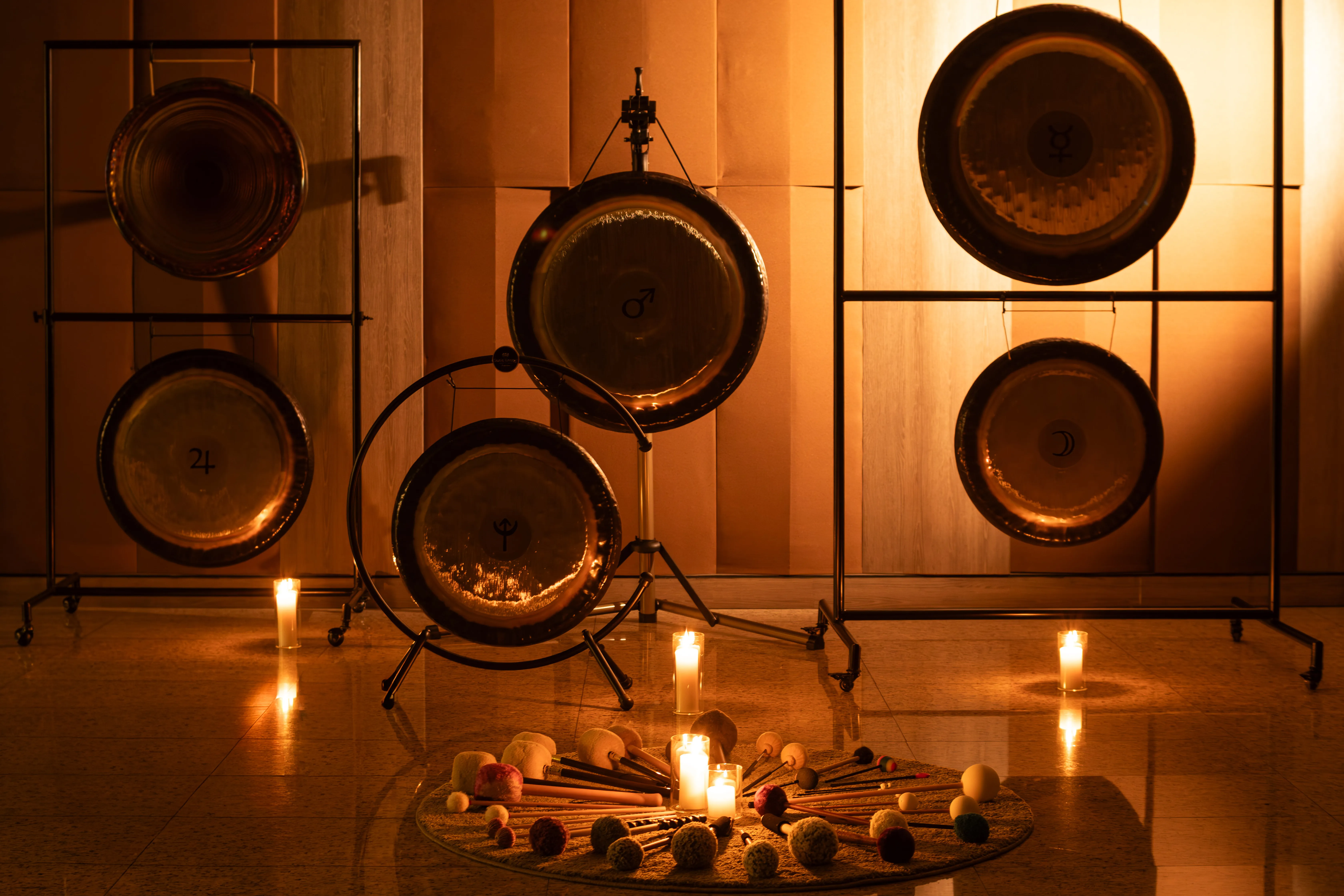 group-gong-bath-candlelit-sound-healing-sukhumvit-bangkok-01-pree-energy-and-sound-bangkok