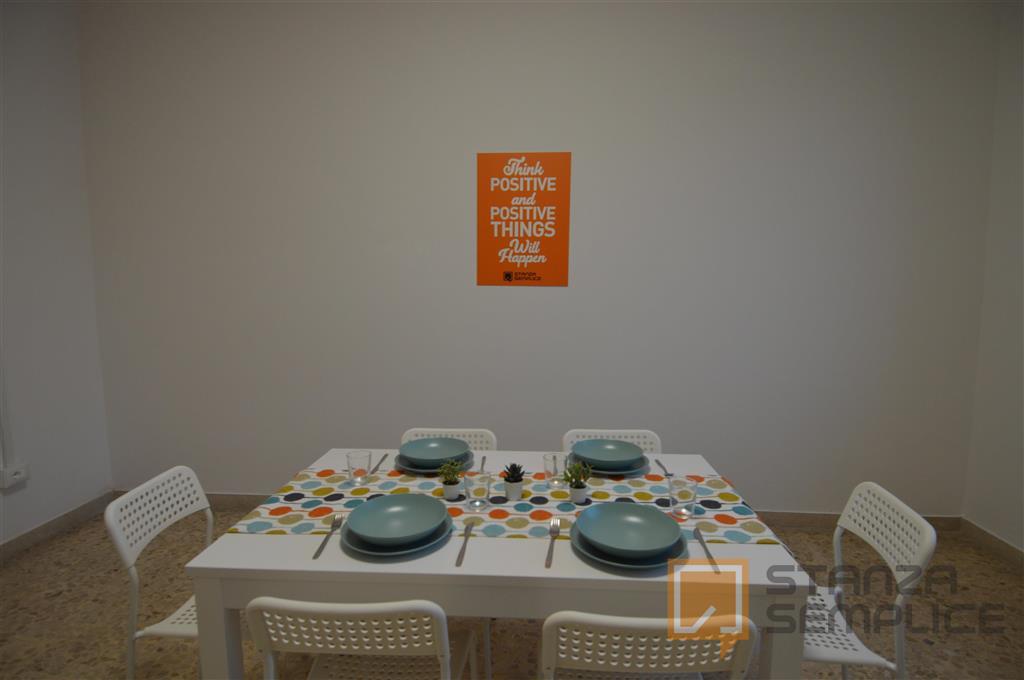 Stanza di 12 mq in Vicolo Franco Villa, Reggio Nell'Emilia