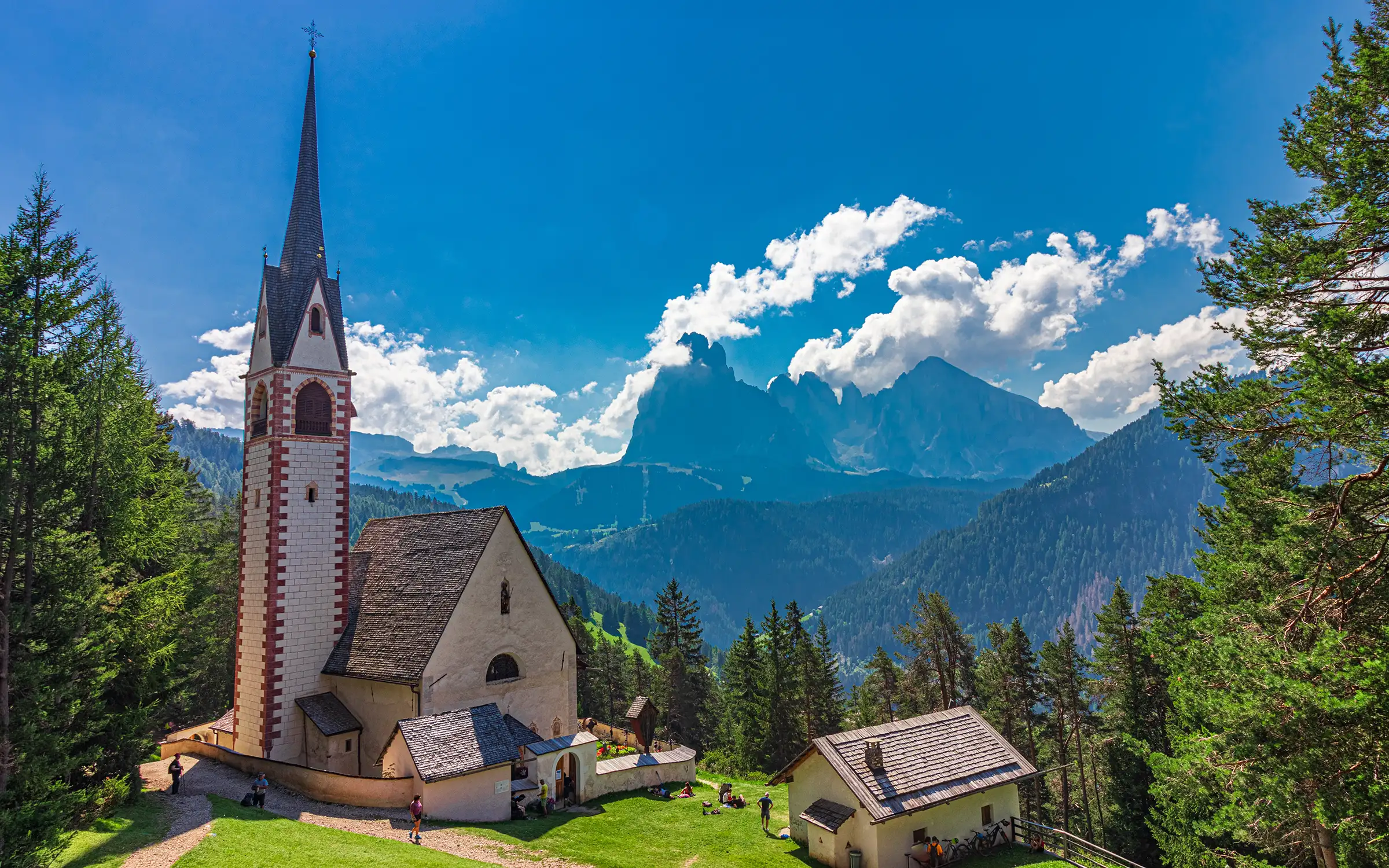 Saint Jacob Church i Ortisei, Dolomittene - med Expa Travel
