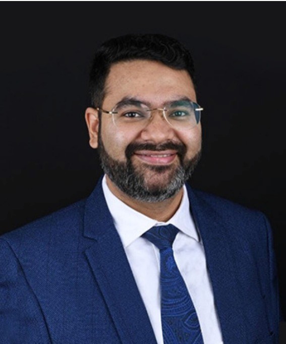 closeup photography of woman smiling