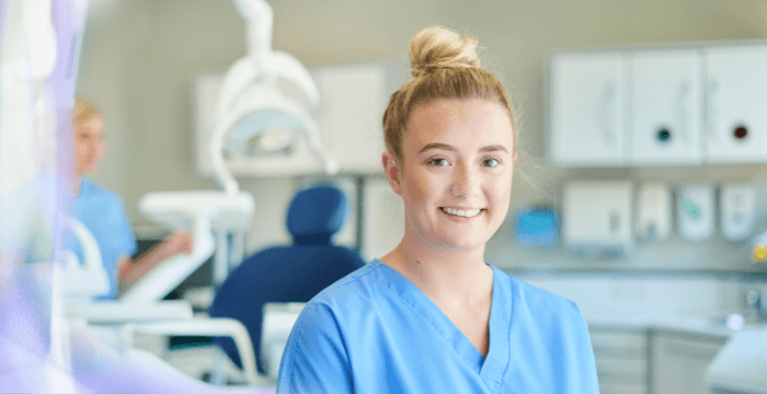 What to Look for in a Lead Dental Assistant for Your Dental Office
