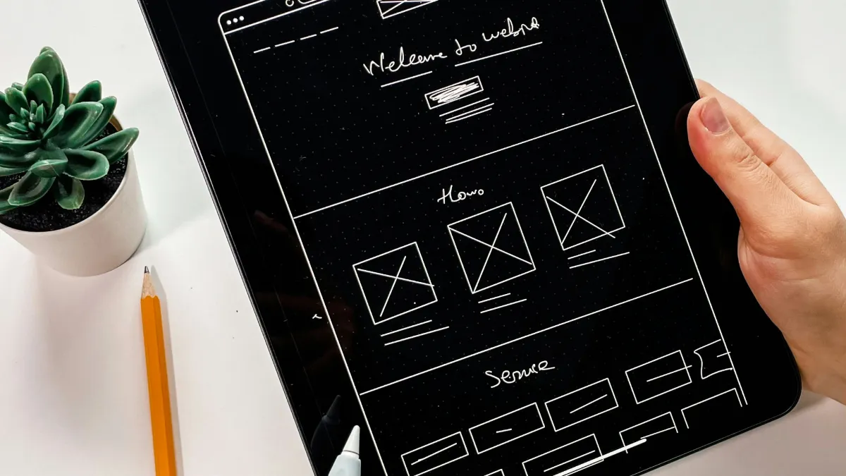 maquette wireframe site web sur tablette design interface utilisateur UX