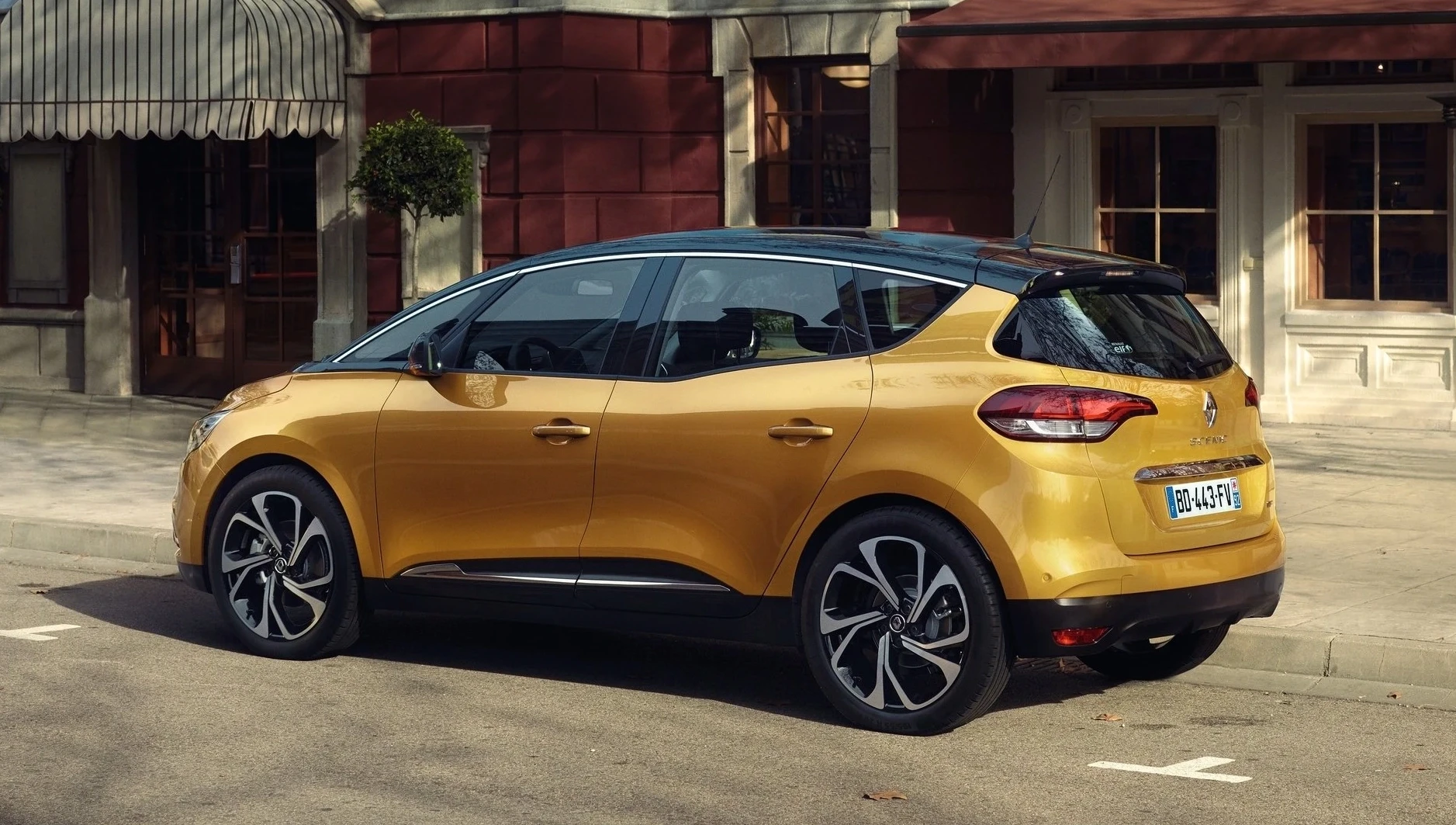 Scenic IV rear final car