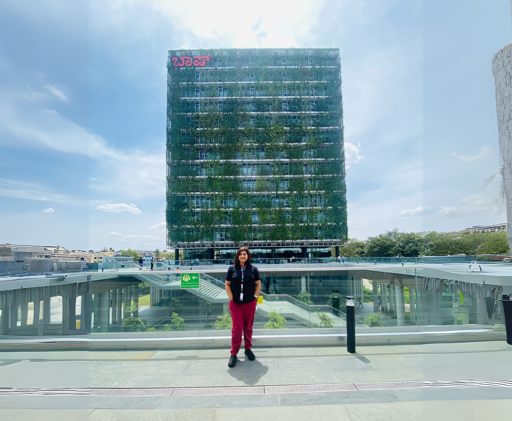 Dynamic picture of a cyclist riding downhill