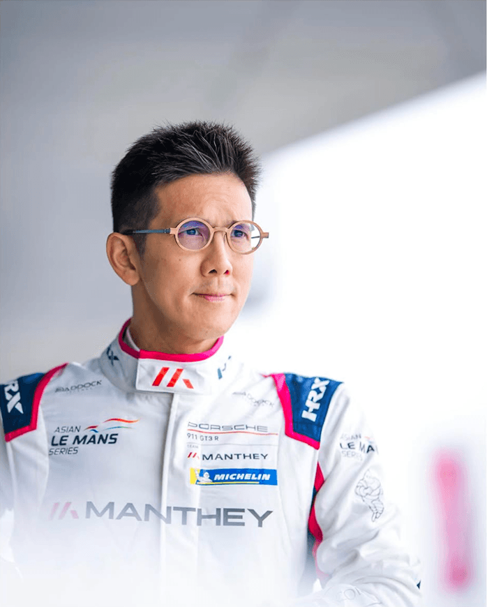 Antares Au in his white Manthey Racing suit