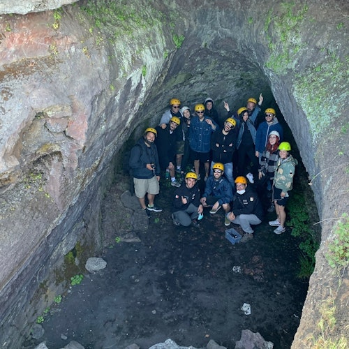 Monte Etna: Excursão de Jipe, Monte Sartorius + Bilhetes para a Caverna dos Ladrões em Nicolosi