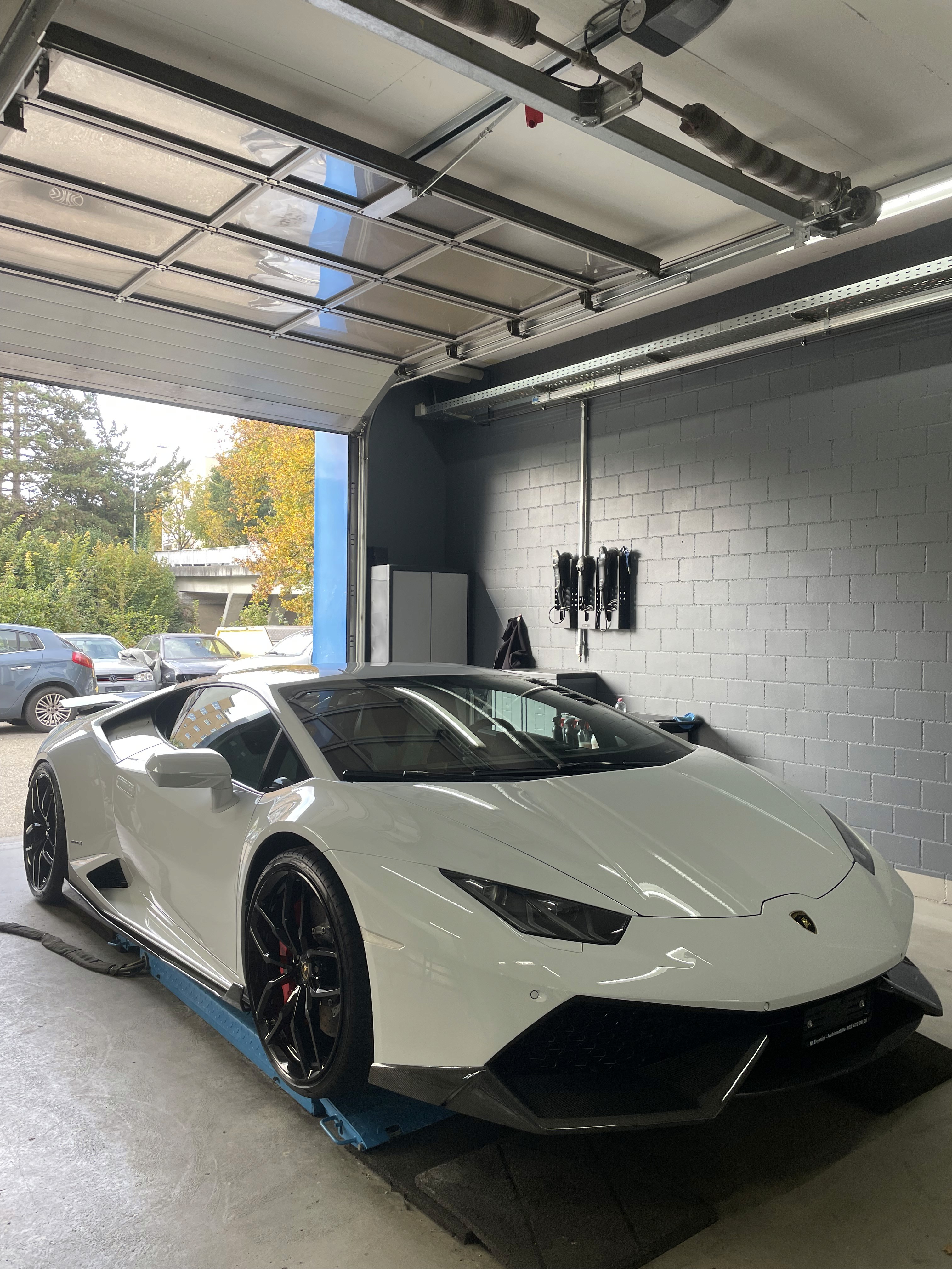 weisser Lamborghini