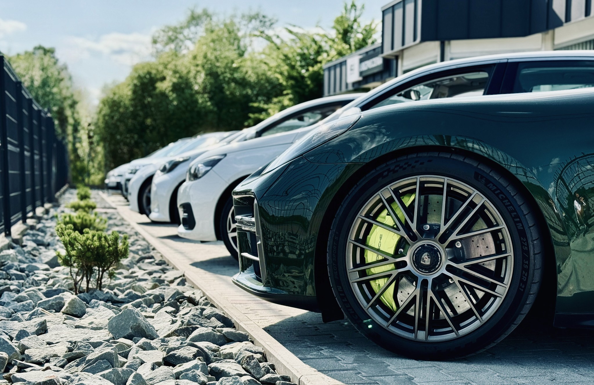 Dealer Cars