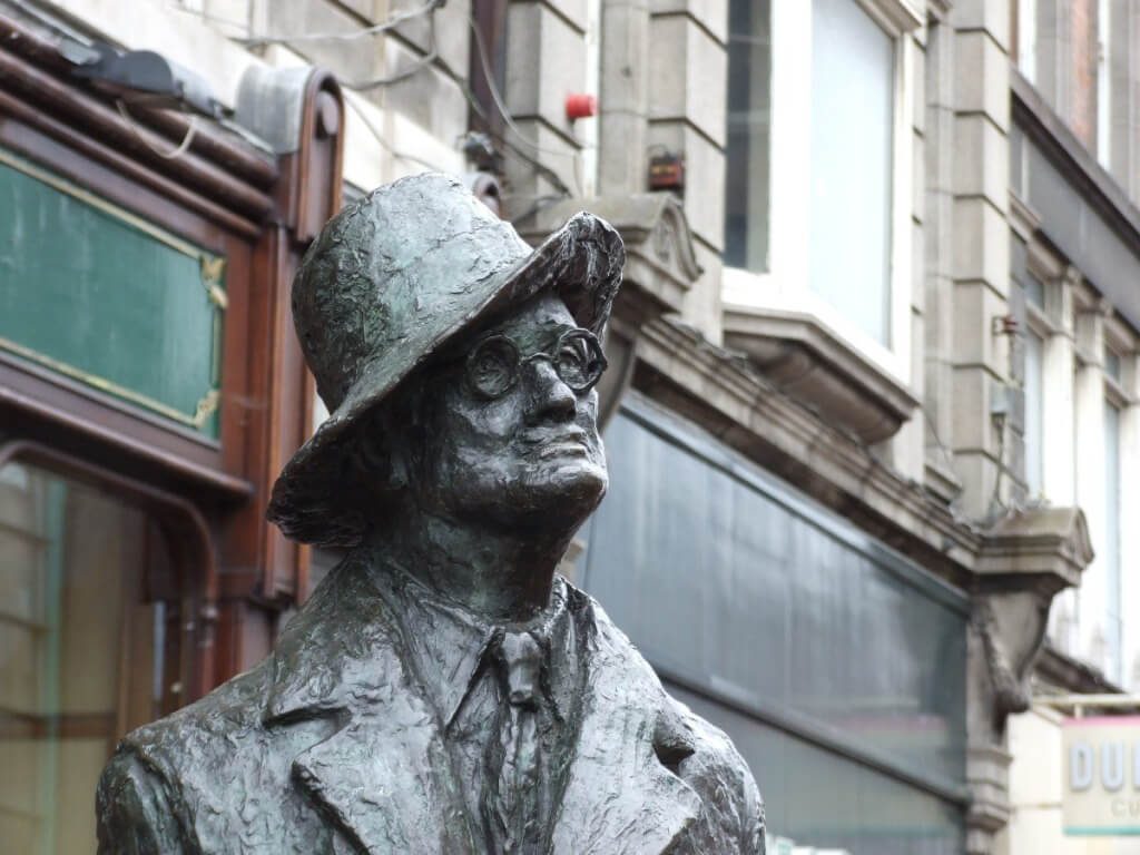 James Joyce statue, Dublin, Ireland | Beyond the Lamp Post ...