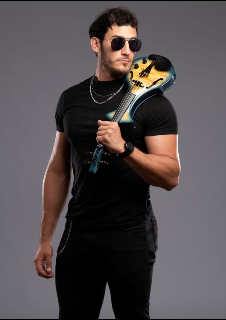 Ivan De Luca, Instrumentalist