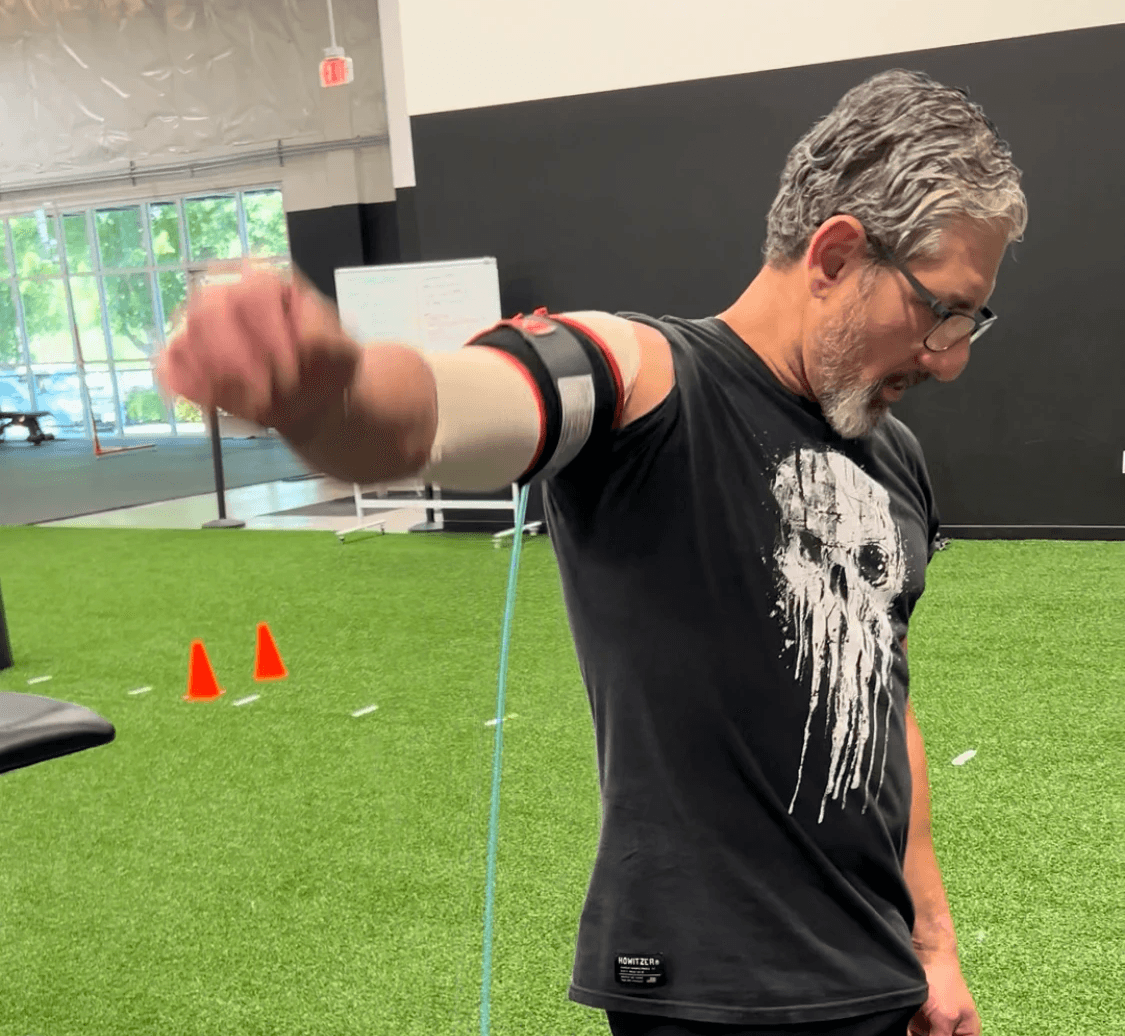 Lateral raise with BFR
