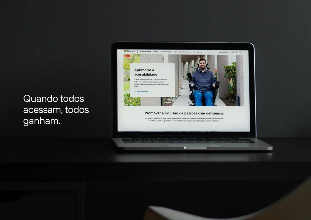 laptop com tela ligada. texto na imagem: quando todos acessam, todos ganham.