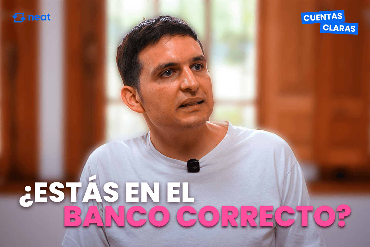 Max Valdés conversando en el podcast Cuentas Claras de Neat Pagos sobre educación financiera.