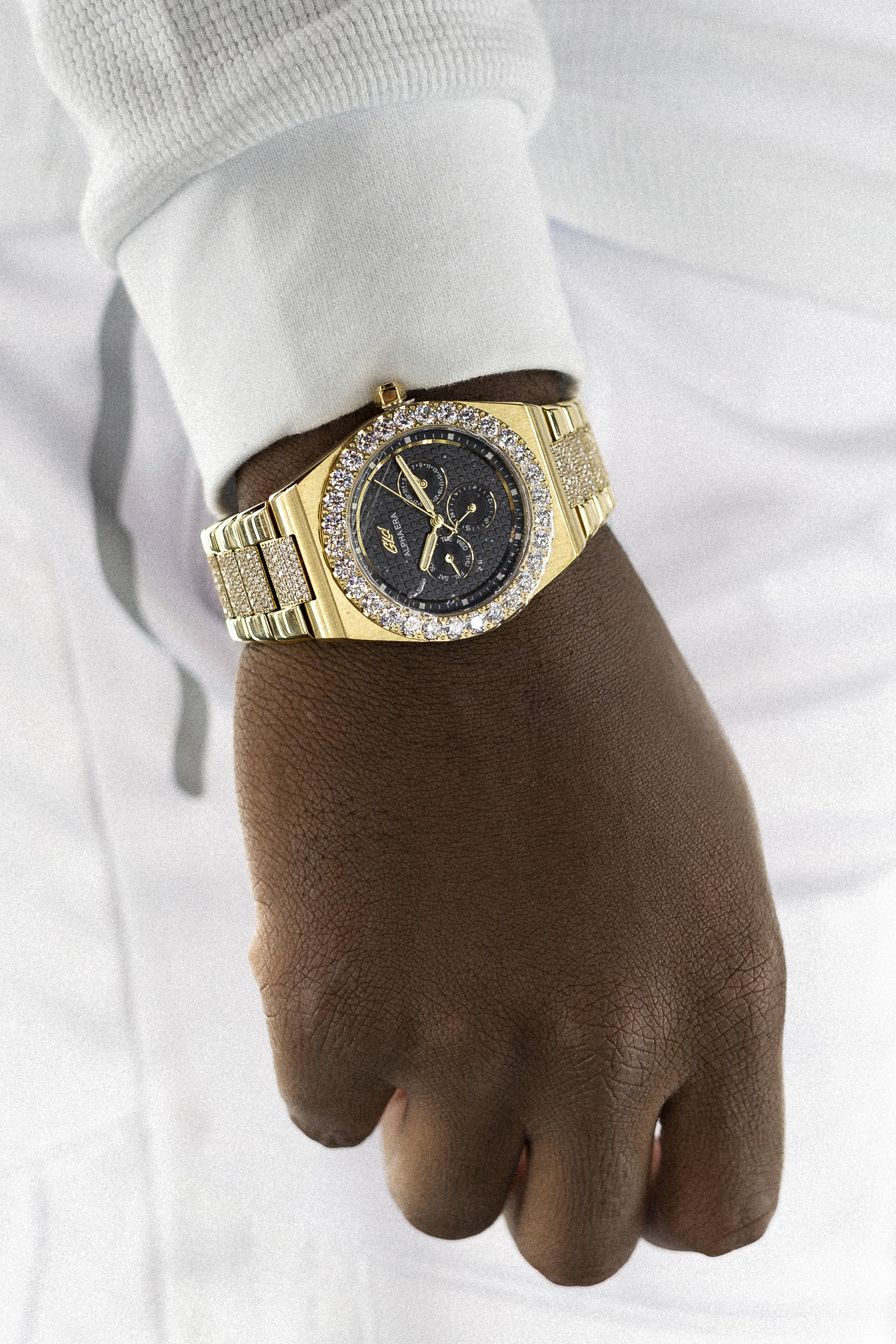 GLD watch worn by Clifford Taylor IV 