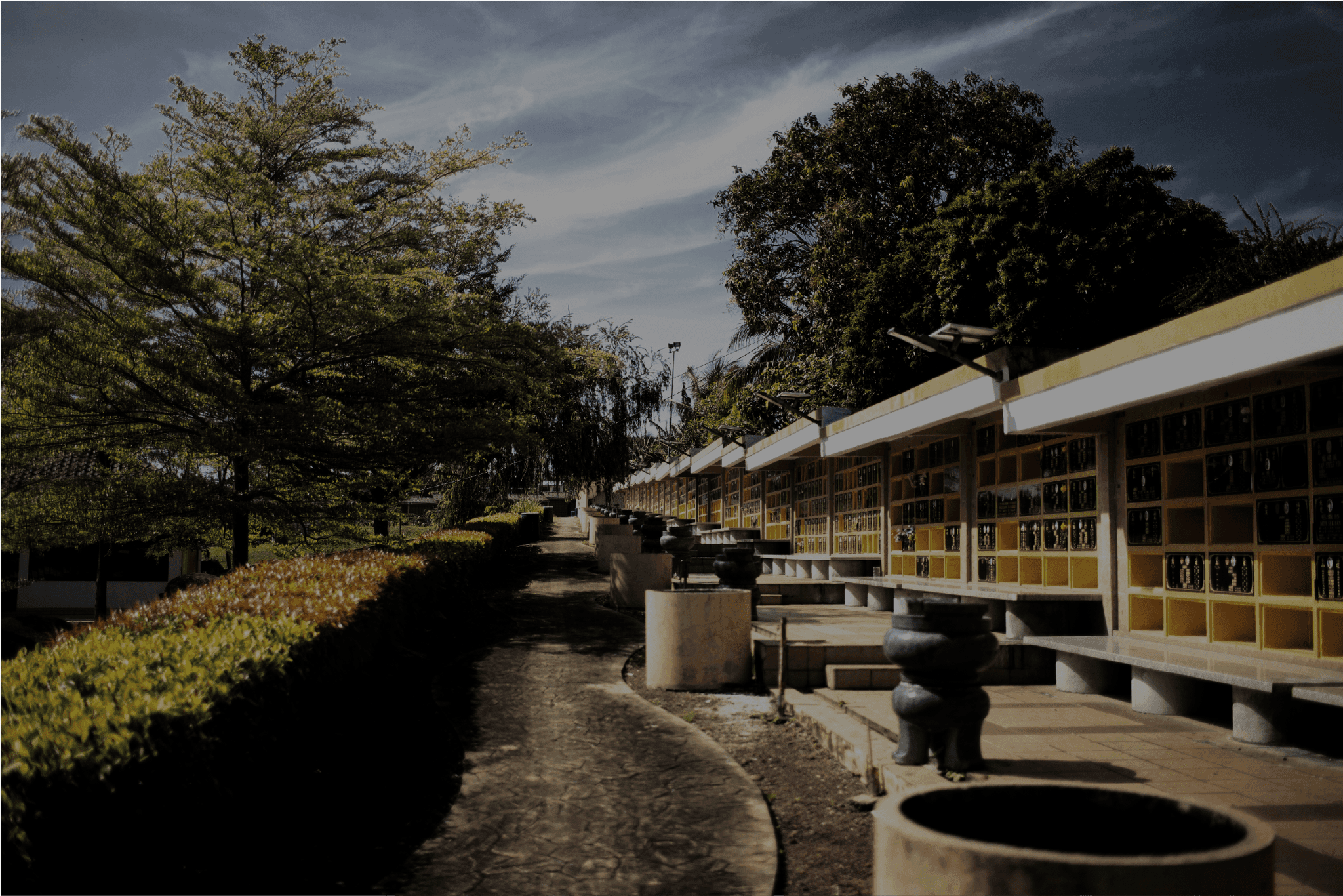 纪念馆设施, 安息堂, 租界殡仪馆, 拜祭区域, 神明坛, 家属休息区, prayer hall, 佛堂, 多功能追思厅, landmark areas, memorial zones, 场馆导览, 数位纪念区, memorial park layout, 场馆介绍