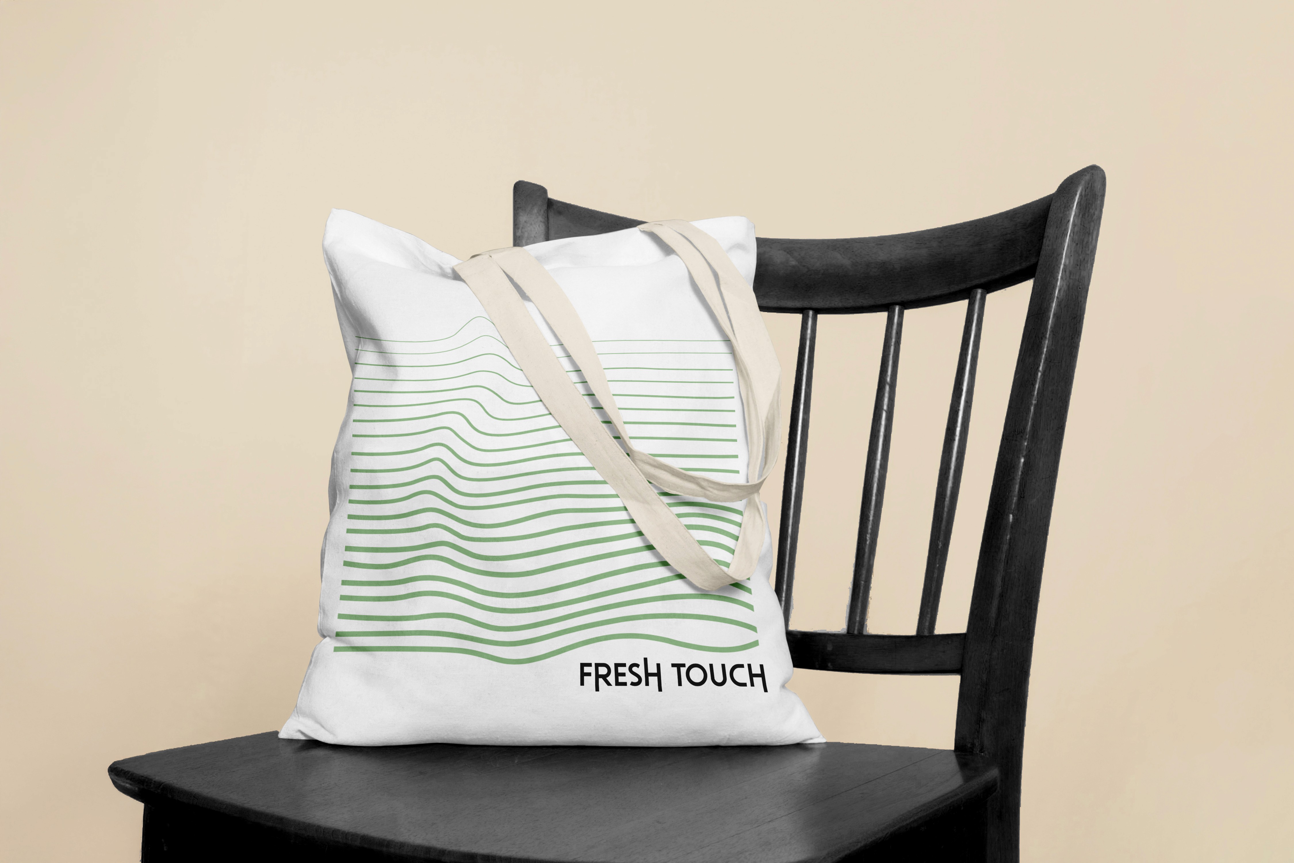 Totebag avec identité visuelle de la residence Fresh Touch, logo et éléments graphiques