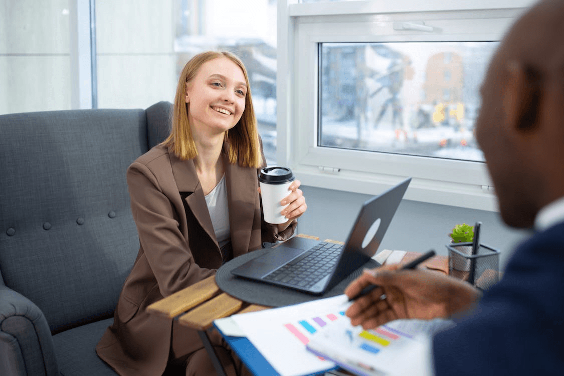 Pros and Cons of Using a Mortgage Broker