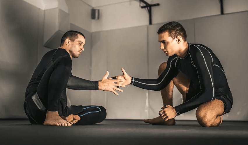 Muay Thai Kickboxing Logo